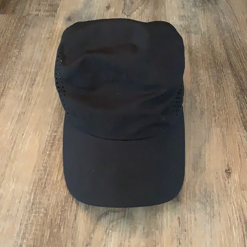 Athleta Ultra Light Run Cap